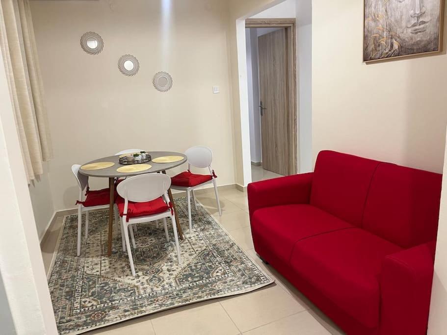 Elena S Apartment Megara Bagian luar foto