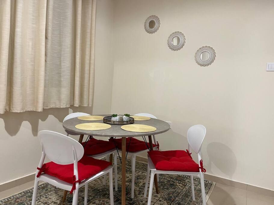 Elena S Apartment Megara Bagian luar foto